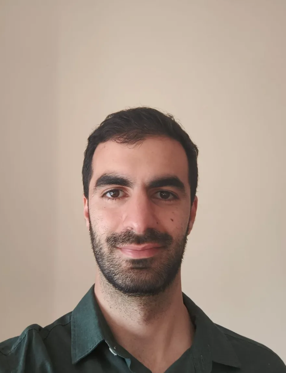 Psicólogo Raffi Gulmez