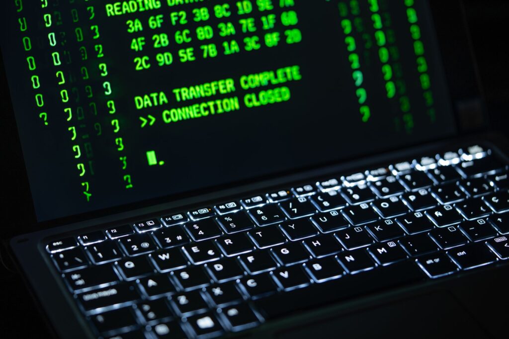 Perfil profesional en la pantalla de una computadora
