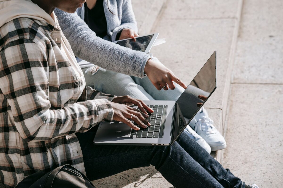 ¿Cómo funcionan las sesiones en vivo de psicología?